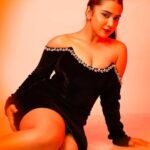 Roshni Walia Instagram - Feelin pretty ✨🔚