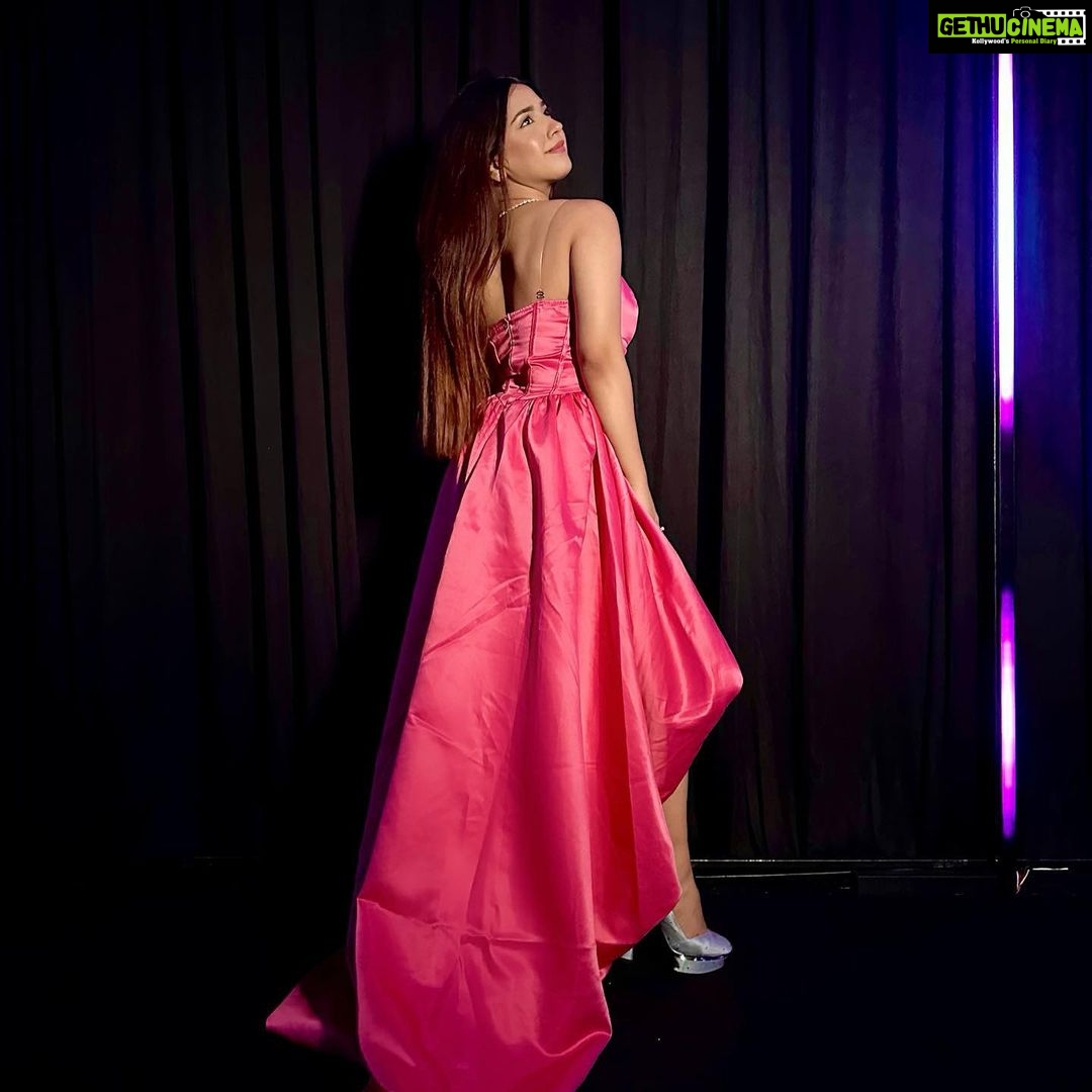 Roshni Walia Instagram - Living in a fairy tale ✨ . . . . . #roshniwalia #fairplayexclusive #fairplay #thisisthelife #phuketthailand #fairplayexclusive #fairplayindia 🔚 India
