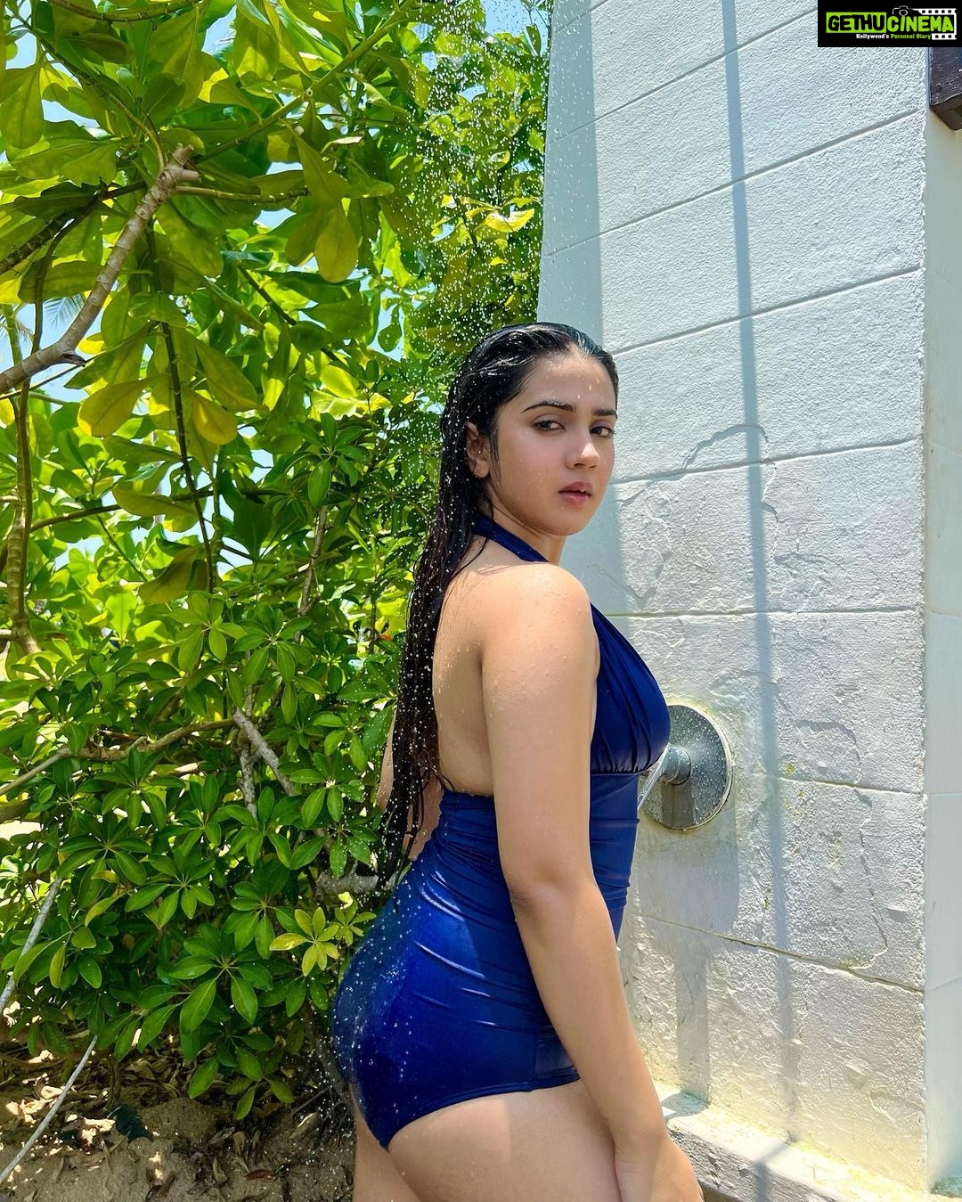 Roshni Walia Instagram - Endless summer ☀️ . . . #phuket #thailand #travel #aesthetic #roshniwalia ✨☀️🧿🔚 Phuket, Thailand