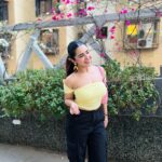 Roshni Walia Instagram - Gimme love 💛🔚 India