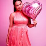 Roshni Walia Instagram – Cringy caption 🚨 
How I wished you on Valentine’s Day 🤪💓💞💗💖
.
.
.
.
#hearts #valentines #valentineday #cute #ootd #potd #pink #dress 💖
.
.

💃- @the_clothingfactory 
@zaamo.official 
📍 @madstudioofficial 
📷 @ronakza143 🔚