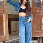 Roshni Walia Instagram - Swipe right to see my mood changing is every picture 🤪 . . . . Outfit - @reseh_official . . . #aethetic #post #potd #ootd #denim #fashion #style #photography ✨🔚 H.R. College of Commerce and Economics