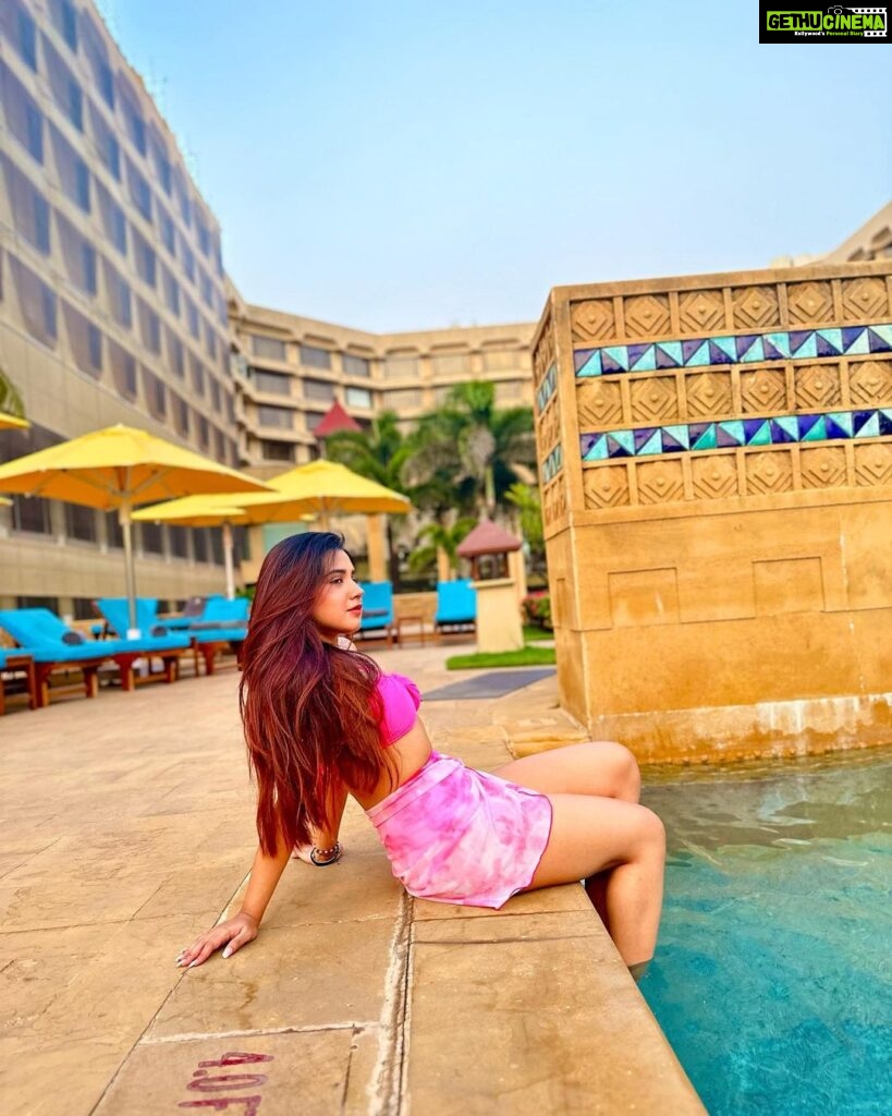 Roshni Walia Instagram - I was mermaid for this…… 🧜‍♀️ ☀️💗🔚 JW Marriott Mumbai Juhu