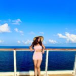 Roshni Walia Instagram - Let your confidence shine ✨ 💓🔚