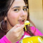 Roshni Walia Instagram – The key to my heart is kulfi falooda 🥰🔚 Delhi, India