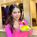 Roshni Walia Instagram - The key to my heart is kulfi falooda 🥰🔚 Delhi, India