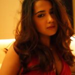 Roshni Walia Instagram - Just me and my energy ✨🔚 India