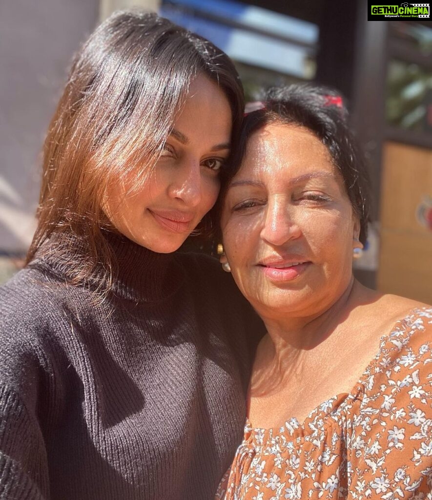 Rubina Bajwa Instagram - You & Me ♾ #happymothersday my sweet mom, the one who ALWAYS has my back. I love you ❤️