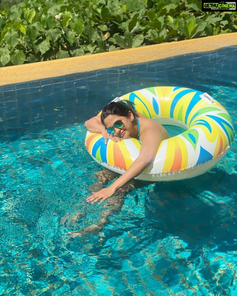 Rucha Hasabnis Instagram - Life is cool by the pool . . #birthdayweek #phuket