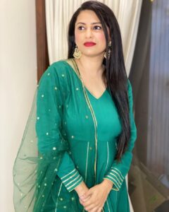 Rucha Hasabnis Instagram - Glow up baby 🧚‍♂️
.
.
Outfit : @lavanyathelabel 
PR : @issavibe_pr