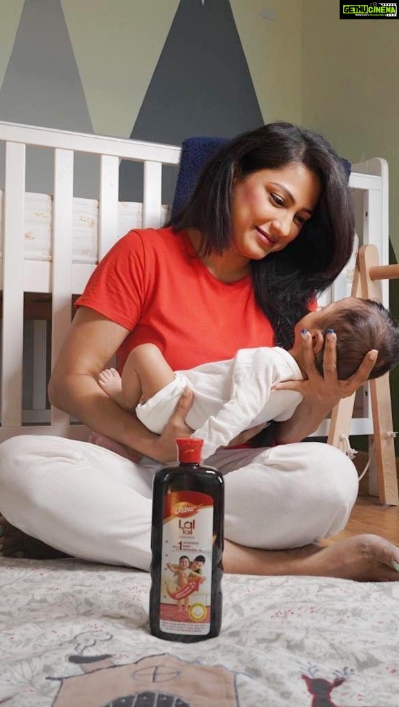 Rucha Hasabnis Instagram - A mother always wants the best for her baby and I trust Dabur Lal Tail for Ronit’s daily nourishment, health and #GrowthWaliMassage. Dabur Lal Tail is not only giving my baby 2X faster growth but is also responsible for my 2 times larger smile. Aap bhi apnaiye #GrowthWaliMassage with Dabur Lal Tail aur apne baccho ko khelta aur badhta dekhiye. #Dabur #Daburindia #2xgrowth #DaburLalTail #BabyMassageOil #MassageOil #indiasno1ayurvedicbabymassageoil #2XFasterPhysicalGrowth #growthwalimassage #ad . . @daburlaltail