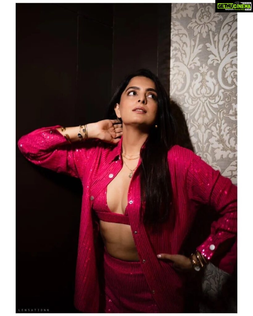 Ruhi Chaturvedi Instagram - Blooming into a BADASS Woman who has more Faith than Fear 💥 . . . . Outfit:- @srstore09 Styled by:- @seam_stress_by_rajludhwani Picture by - @lensationnnnn . . . #sexyandsassy #gottadowhatyougottado