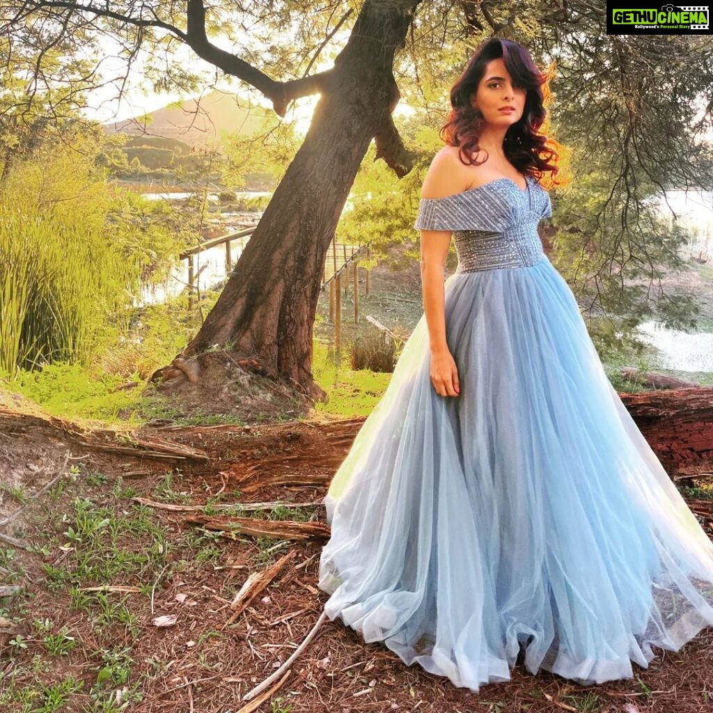 Ruhi Chaturvedi Instagram - Challenging My Inner Cinderella 💫 . . . Outfit @official_christianheritage Styleby @stylebysaachivj Team @sanzimehta777 Pic by @@krunali._ . . . . #Cinderellawhowearssneakers #khatrokekhiladi @colorstv