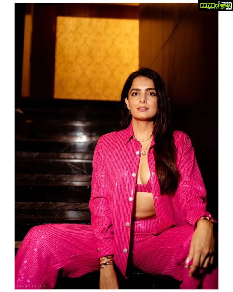 Ruhi Chaturvedi Instagram - Blooming into a BADASS Woman who has more Faith than Fear 💥 . . . . Outfit:- @srstore09 Styled by:- @seam_stress_by_rajludhwani Picture by - @lensationnnnn . . . #sexyandsassy #gottadowhatyougottado