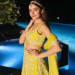 Rukshar Dhillon Instagram - Got my post wedding buffet glow on🥰 @shefalideora_ @kiyohra @the_chandi_studio