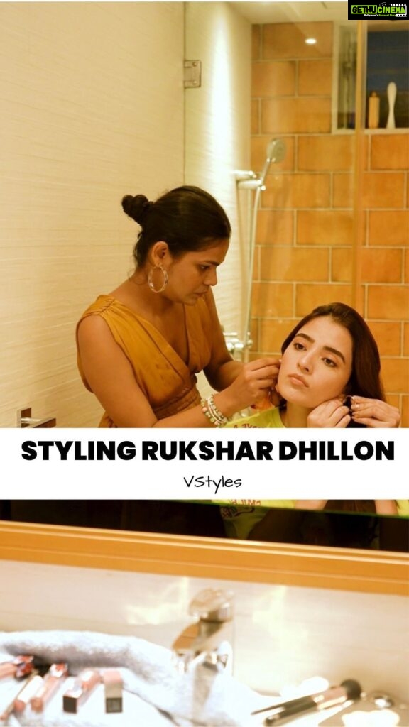 Rukshar Dhillon Instagram - V-Styles Episode 5: The gorgeous @rukshardhillon12 😍 I was in a mood for vintage, very classy very aesthetic and a contrasting look which is vibrant and sporty. So that’s exactly what I did. This isn’t her usual style but I think she looks absolutely amazing! Outfit 1: Vintage - We went for a green sweater with a green printed slit skirt. A necklace with white drops and a pair of classic black boots. Outfit 2: A neon coord set with a statement earring, very poppy and out there! Which look did you like better? Make and hair by @makeup_hairbynidhi Shot and edited by @mohitpanwarofficial . . . . . . . . . #VStyles #vasundharadaga #stylingvideo #vintagelook #sportylook #vibrantlook #stylingrukshar #rukshardhillon #fashionableoutfits #stylingaestheics #comceptualisation #explorepage #reelitfeelit #reelkarofeelkaro