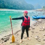 Rukshar Dhillon Instagram - Raftaar se aage badne ko tayaar💪🏻 #first #rafting #adventure2023 Rishikesh ऋषिकेश