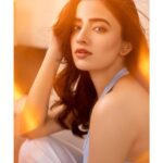 Rukshar Dhillon Instagram - ♥️💥 @makeupbykashmira_ @pranil_chintewar @seena_hair143