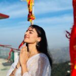 Rukshar Dhillon Instagram - Impromptu first Solo trip, and totally worth it! To many many more♥️ Destination- Rishikesh, India.🕉️🇮🇳 Rishikesh ऋषिकेश