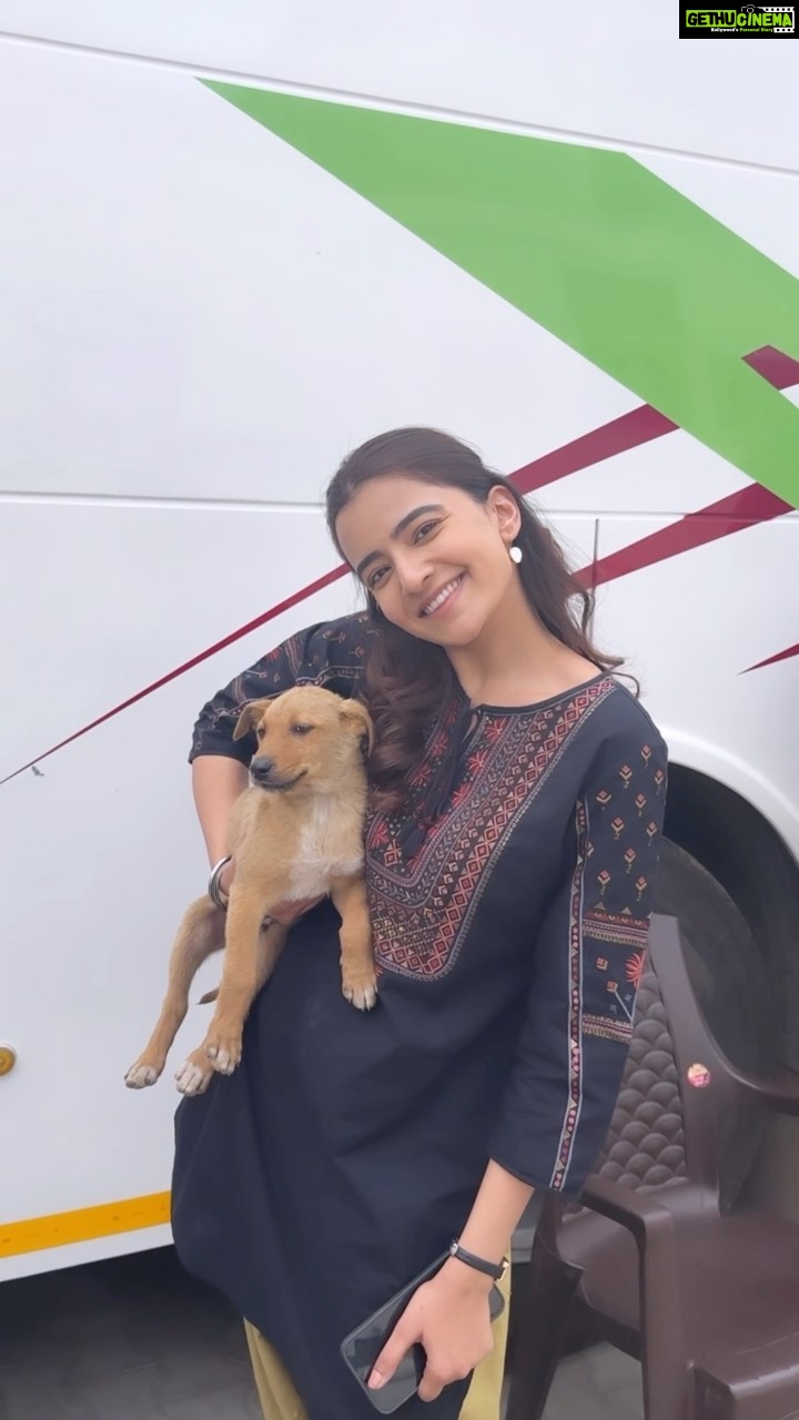 Rukshar Dhillon Instagram - You won’t be able to stay forever. So whatever time you have, make it worthwhile.♥️ If I had it my way would get all these cuties home with me. But whatever little I time get with them, I make sure they feel all the love and warmth. Even a little goes a long way right?♥️ #love #onlylove