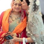 Rukshar Dhillon Instagram - Aaj meri behen ka birthday hain 🎉 Happy Happy Birthday to my Sista😘😘 Clearly I’m the more crazier one and you the more sober, But that’s what makes us bring out the best in each other. Know that I’ve always got your back and access to your clothes😉 Haha😂 Thank you for being the best sibling and standing by me through thick and thin. I love you so so much! 😘♥️