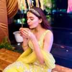 Rukshar Dhillon Instagram - Happiest with a chai da cup🥰😍