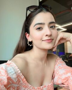 Rukshar Dhillon Instagram - I liked these pictures, 
I posted these pictures♥️🫠