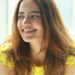 Rukshar Dhillon Instagram - Wrapping up my weekly dose of laughter and self reflection, without any filter🌻♥️ 📸- @advait_vaidya