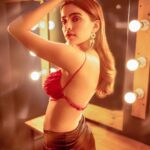 Rukshar Dhillon Instagram - Unless I am myself, I am nobody! Happy Women’s Day to You Beautiful♥️ This year promise yourself to not shy away from shining, promise yourself to not apologize for who you are, embrace every flaw with grace, but don’t be hard on yourself. Remember you, your strength, and believe in the choices you make, and trust me you’ll do just fine♥️ #womensday