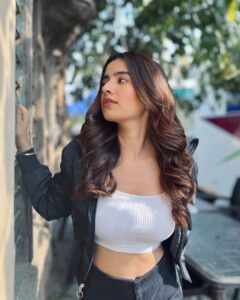 Rukshar Dhillon Instagram - She is Fierce
With a Kind Heart 
And a Brave Spirit💥
She, is you♥️