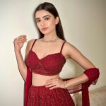 Rukshar Dhillon Instagram - We can buy our own diamonds All that is needed from you, is a heart full of love. Happy Valentines Day to all of you♥️ Styled by- @stylebymish Hair- @minisingh11_ Make up- @bridalmakeupbynidhithakkar Wearing- @richajaisinghanilabel Jewellery- @akoyajewels