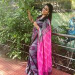 Rupa Sri Instagram - I love Lenin Sarees. This is one of my favourite lenin saree!!❤️ Most of my Lenin Sarees are from @ashas_womens_collection 🥰💕