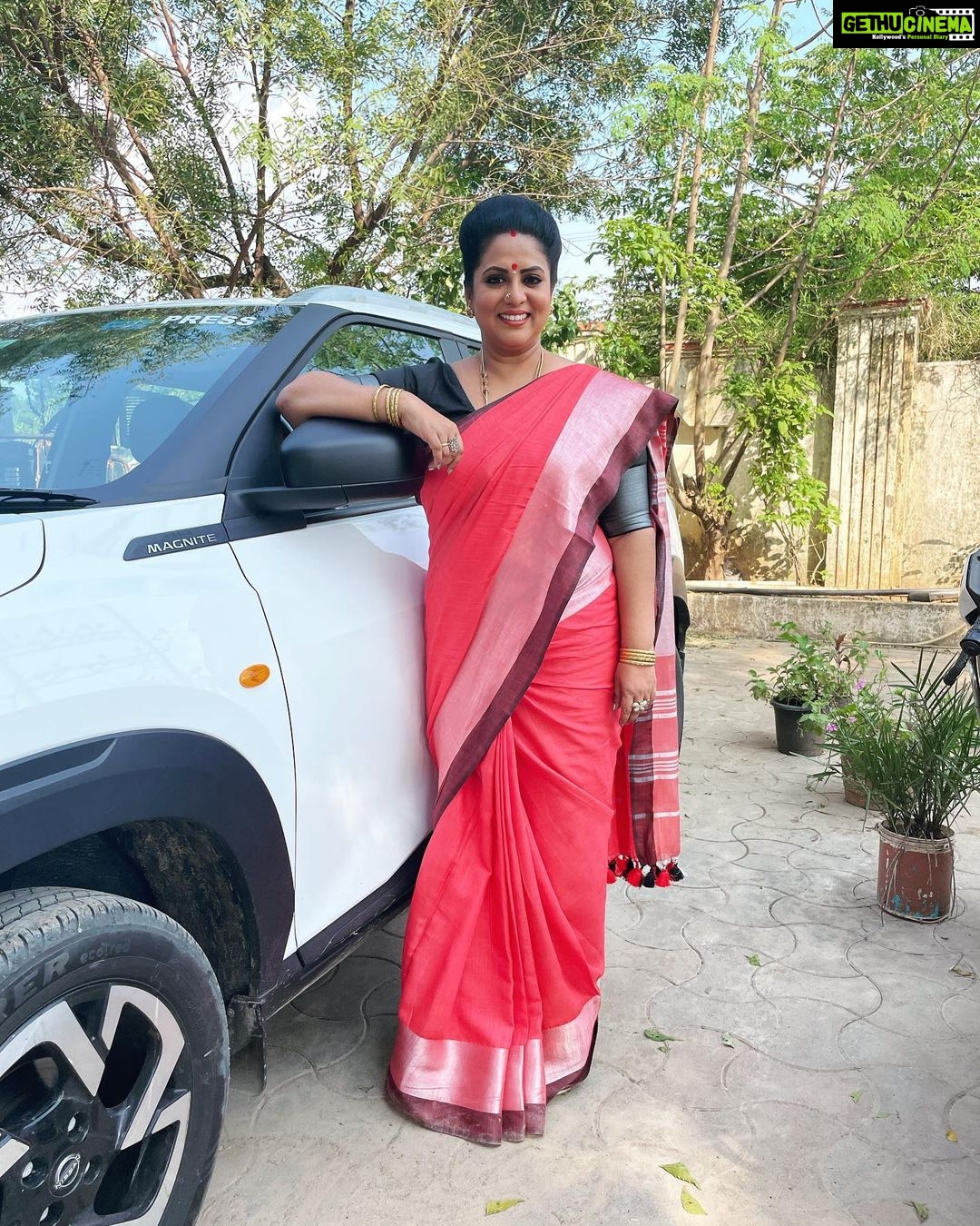 Rupa Sri Instagram - The perfect fusion of tradition and modernity! Outfit🥻: @ashas_womens_collection