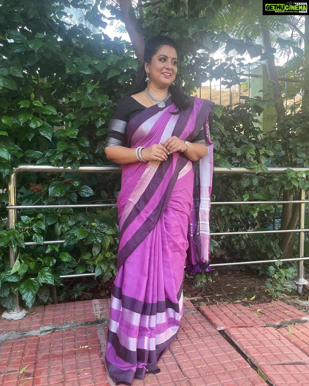 Rupa Sri Instagram - Having the dream is easy, making it come true is hard💫💜 Saree collection from @ashas_womens_collection