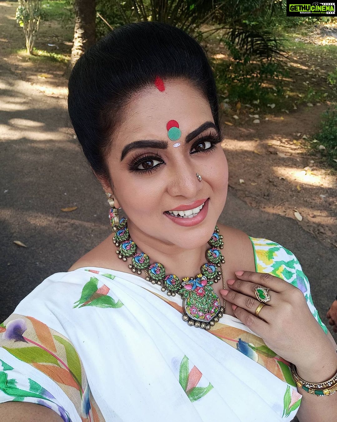 Rupa Sri Instagram - Thanks to @d_terracotta_by_obuushasenthel for sending beautiful handmade jewelry.... ❤