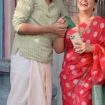 Rupa Sri Instagram - Mom and son love be like😍 @sugesh_quasiofficially 📸 @vinusha_devi #insta #india #mom #son #Instagram