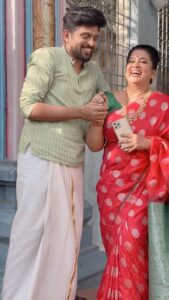 Rupa Sri Instagram - Mom and son love be like😍  @sugesh_quasiofficially 📸 @vinusha_devi #insta #india #mom #son #Instagram