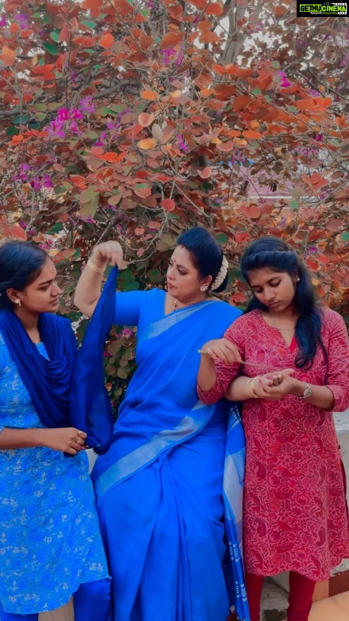 Rupa Sri Instagram - Gomathi akka😜 @kumutham_official @deepi_goodvibes2 #instagram #instavibes #chennai #trending
