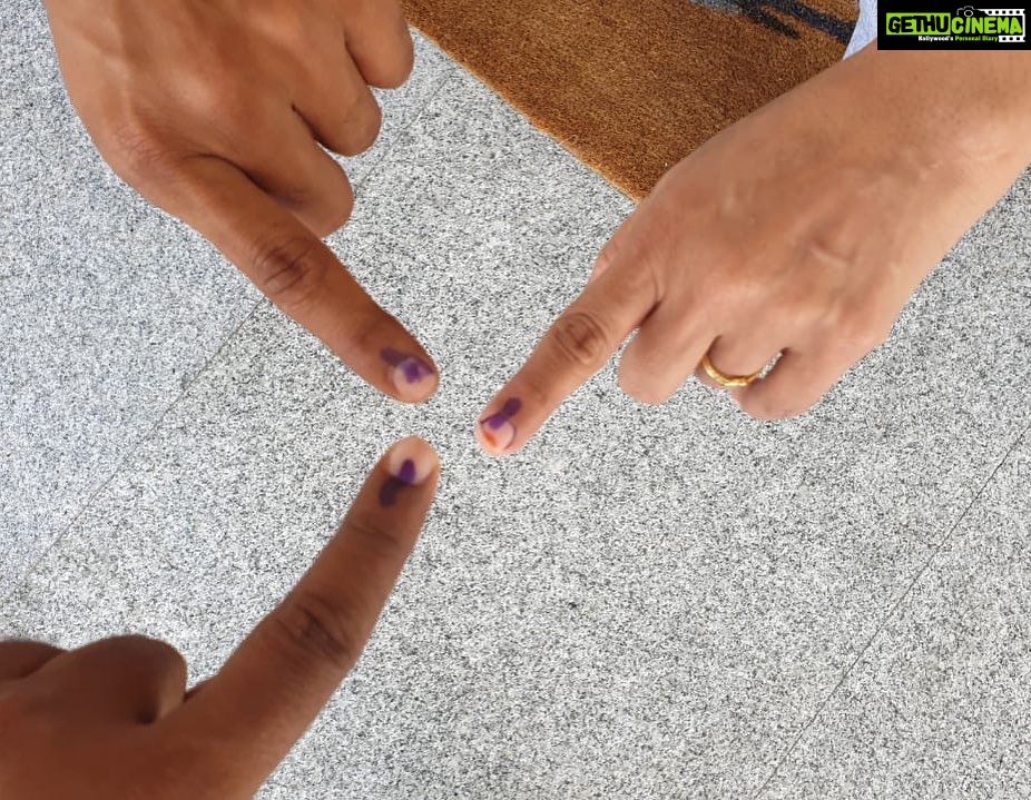 S. S. Rajamouli Instagram - Half of my unit members left to their towns and villages to exercise their vote... Good... Do Vote... If you think no party/candidate makes a difference, make use of nota.. #VoteForIndia