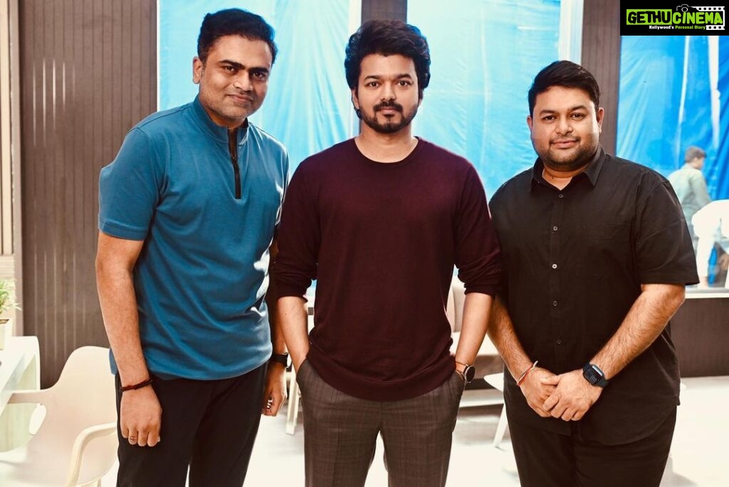S. Thaman Instagram - A lovely Day at the sets of #Varisu Today along with our dearest @actorvijay anna Our dear director @directorvamshi 🤍 Great To See the whole Team on A great Vibe Working on this big day .. Most Warmest humblest Human #HBDThalapathyVijay ❤️