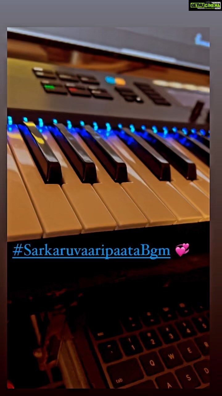 S. Thaman Instagram - This scene 👧😞💞 In theatres #SarkaaruVaariPaataBgm 🤟🏽🖤⚙️ #SvPonMay12 🖤