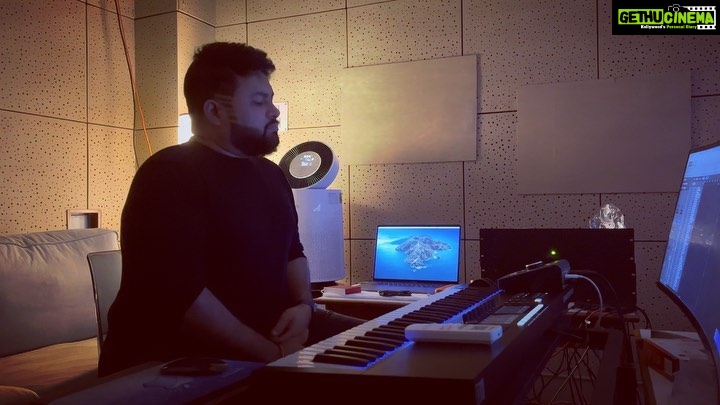 S. Thaman Instagram - #sarkaruvaaripaata Will bomb Ur Ears 💣 !! Let’s Get #Synthefied 🤟🏽