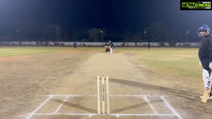 S. Thaman Instagram - MY Another Fav BANGGGGG !! Straight BACK TAT SHUTTERRRRR DUMMMMMMMM πͺπΌπͺπΌπͺπΌπͺπΌπͺπΌπͺπΌ #cricket πβοΈπ£π @pavansunil_choreographer thanks for the video buddy πͺπΌβοΈ HIT IT HARD π₯