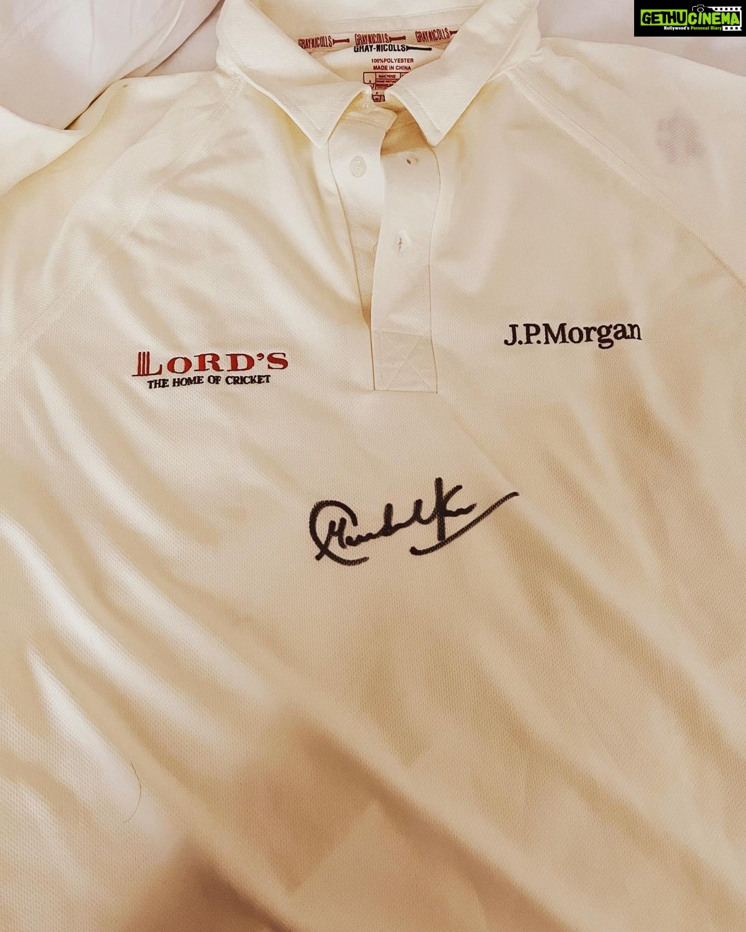 S. Thaman Instagram - Whattttttt !!! @sachintendulkar 🏏❤️ This is super High 🏏🏏🏏🏏 Playing Our First match at #lords today 🏆 @homeofcricket 🤍