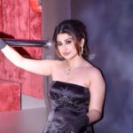 Saba Khan Instagram - She's got the look 🔥 . . Designer - @ddeepraa Mua - @sunny_makeup_artist . #launchparty #sabakhan