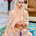 Saba Khan Instagram - Alvida Mahe Ramzan Jumma Mubarak 🤲🏻 . . #sabakhan #shukr #gratitude