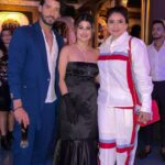 Saba Khan Instagram - Night to remember Dooriyan Launch Party 🎉 . Designer - @ddeepraa Mua - @sunny_makeup_artist . . #sabakhan #songlaunch #gratitude