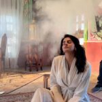 Saba Qamar Zaman Instagram - ✨old school ✨charm