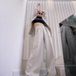 Saba Qamar Zaman Instagram - Real style is never right or wrong. It’s all a matter of being yourself.