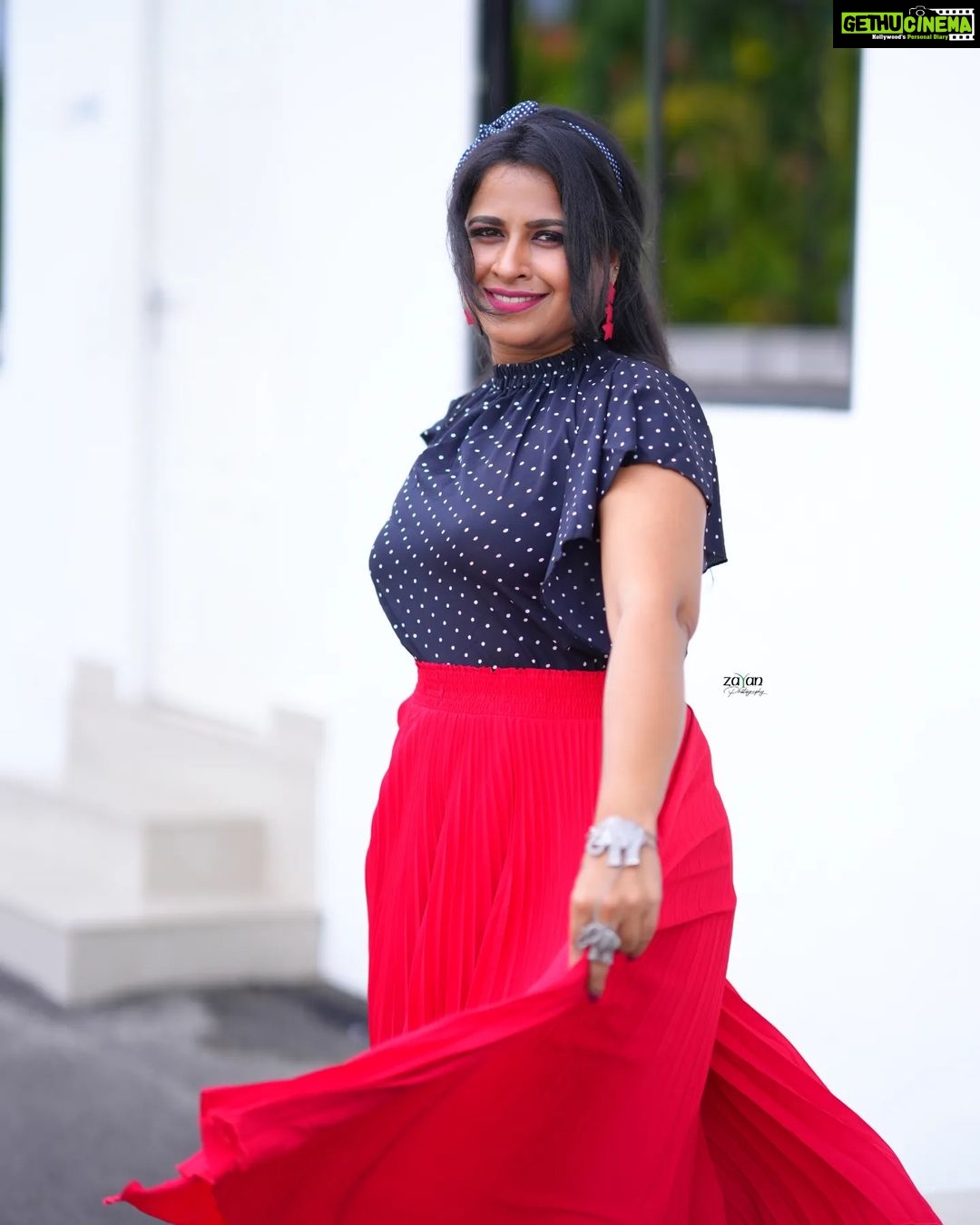 Sadhika Venugopal Instagram - ♥️♥️♥️♥️♥️♥️♥️♥️ 📸@zayanstudio Kochi, India